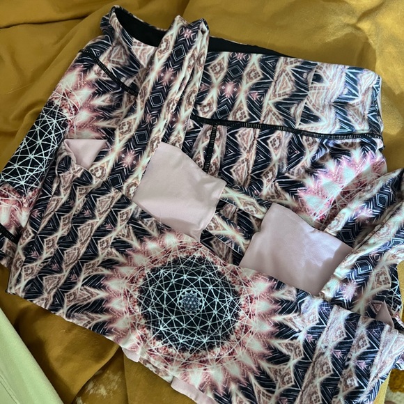 Geometric Patterned Two-Piece Set - Picture 4 of 4